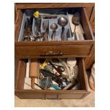 Oneida & Danika Stainless Steel Silverware Set