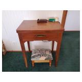 Singer Sewing Machine & Table Singer Sewing Machine & Table