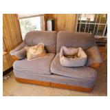 55" x 34" Loveseat