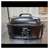 Aroma Hold Heat Electric Roaster Oven