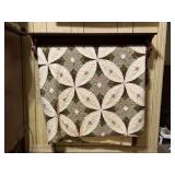 Wall Mounted Quilt Rack & Quilt