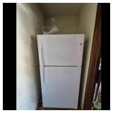 GE Top-Freezer Refrigerator