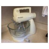 West Bend electric mixer