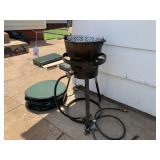 Fish fryer with cast iron pot