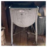 Vintage metal washtub