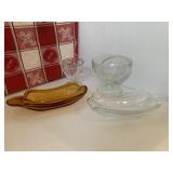 Banana boats, sundae bowls, soda glasses Banana boats, sundae bowls, soda glasses