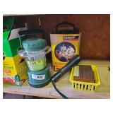 Rayovac sportsman 55 electric lantern, contents Rayovac sportsman 55 electric lantern, contents