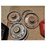 5  Chevrolet hubcaps