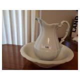 Vintage Wash Basin and Pitcher Set