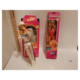 2 Barbies 2 Barbies