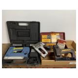 Staple Guns & Staples Staple Guns & Staples