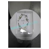 LOT, APRX 24 PCS 5"X7" ACRYLIC MAGNET FRAMES