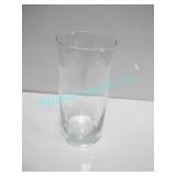 LOT, 30PCS, 5" x 10" SKYLINE VASES