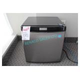 1X, DANBY DESIGNER 18"x18"x20" MINI FRIDGE