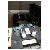 2X, WOOD C-CLAMP STANDS (8X C-CLAMPS INCLUDED)