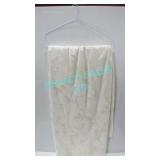 LOT, 45PCS, CRYSTAL PLUM 132"D ROUND LINENS