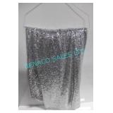 LOT, 3PCS, SILVER GLITZ 132"D ROUND LINENS