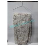 LOT, 38PCS MONTE CARLO OVERLAY 132"D ROUND LINENS