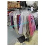LOT, LINEN RACK W/ APRX 30 PCS OF SAMPLE FABRICS