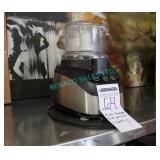 1X, B & D POWERPRO FOOD PROCESSOR (CHIPPED BASE)