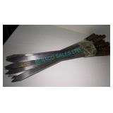 LOT,16X THICK,25" S/S KEBAB SKEWERS W/ WOOD HANDLE