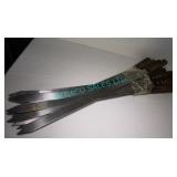 LOT,16X THICK,25" S/S KEBAB SKEWERS W/ WOOD HANDLE