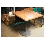 9X, 27"x27" (WOOD LOOK) PATIO TBLS W/ CAST BASES