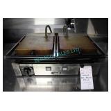 1X,NELLA DBL PANINI GRILL(RIGHT SIDE HINGE AS-IS)