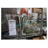 LOT,S/S FRY CONES (5 PCS) + OIL + VINEGAR BOTTLES