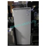 1X, DANBY DESIGNER 1 DR FREEZER