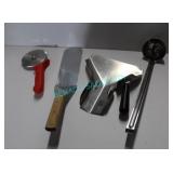 LOT, BIN OF ASST. KITCHEN UTENSILS + 2X - 15"x20"