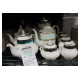 LOT, 23X ROYAL DOULTON PLATES, TEAPOT, CREAMERS +