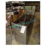 1X, PITCO 40 LB FRYER W/ BASKETS