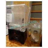 1X, BLENDTEC SMOOTHER 13 BLENDER W/ 2 JUGS