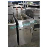 1X, ROYAL RFT-50, NAT. GAS FRYER W/ BASKETS