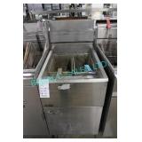 1X, PITCO 65C+, NAT. GAS FRYER W/ 2 BASKETS