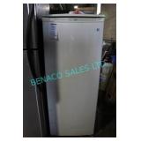 1X, DANBY DESIGNER 1DR 3/4 SIZE FREEZER (NOTE)