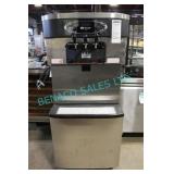 1X, 2018 TAYLOR C712-27 SOFT SERVE MACHINE 1PH AIR