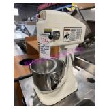 1X, GLOBE SP8 8QT T/T MIXER W/ HOOK ATTACH