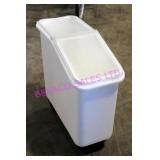 1X, CAMBRO 21GAL PORTA INGREDIENT BIN