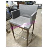 22X, SOLID WOOD FRAME, WIDE SEAT BAR STOOL NOTE