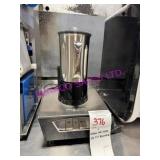 1X, MADIN BLENDER W/ S/S JUG