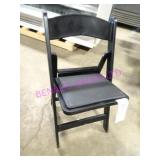 11X, BLACK PLASTIC FOLDING CHAIRS