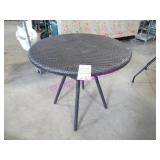 1X, 32"D METAL FRAME WOVEN PATIO TABLE
