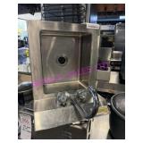 1X, 14" S/S HAND SINK W/ MOUNT