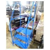 1X, 69.5"T PORTA STEP LADDER W/ SAFETY RAIL