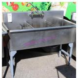 1X, 50"X21" 3 WELL SINK S/S W/ TAPS + FAUCET