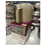 1X, ROBOTCOUPE R2 FOOD PROCESSOR W/ BLADE