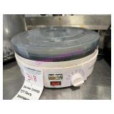 1X, SALTON DOMESTIC FOOD DEHYDRATOR