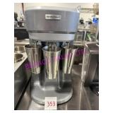 1X, HAMILTON BEACH HMD400 TRIPLE SHAKE MACHINE